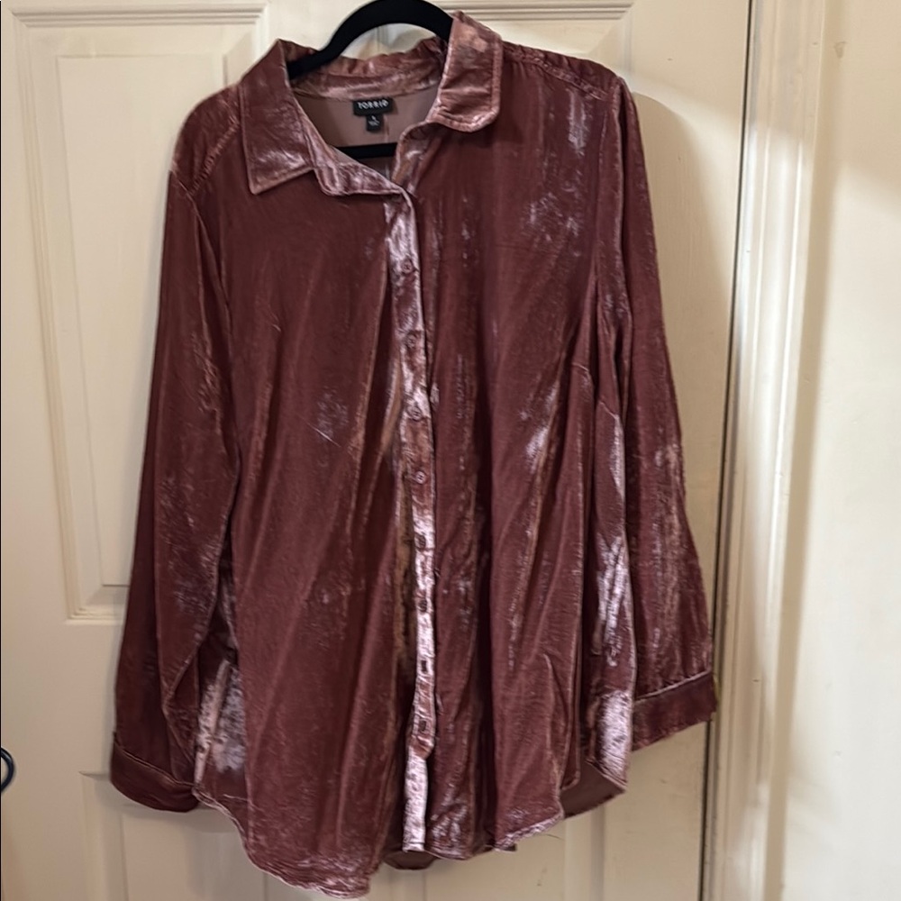 Torrid Velvet Shirt in Blush